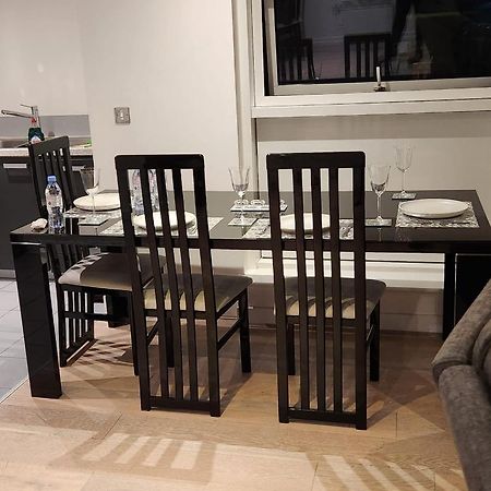 Luxury 2 Bed Apartment Excel Londres Extérieur photo