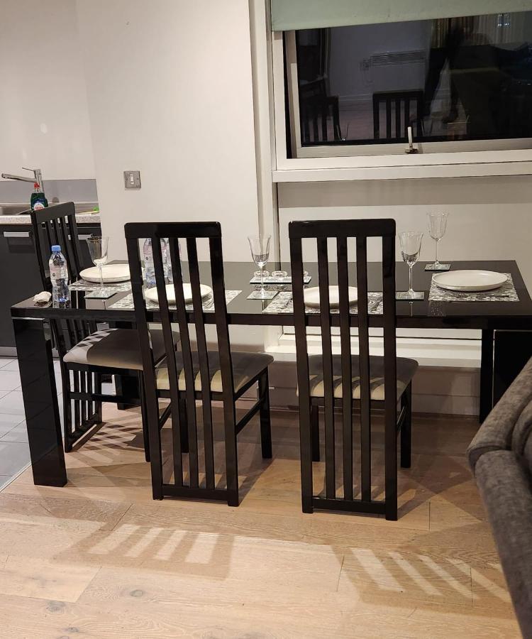 Luxury 2 Bed Apartment Excel Londres Extérieur photo