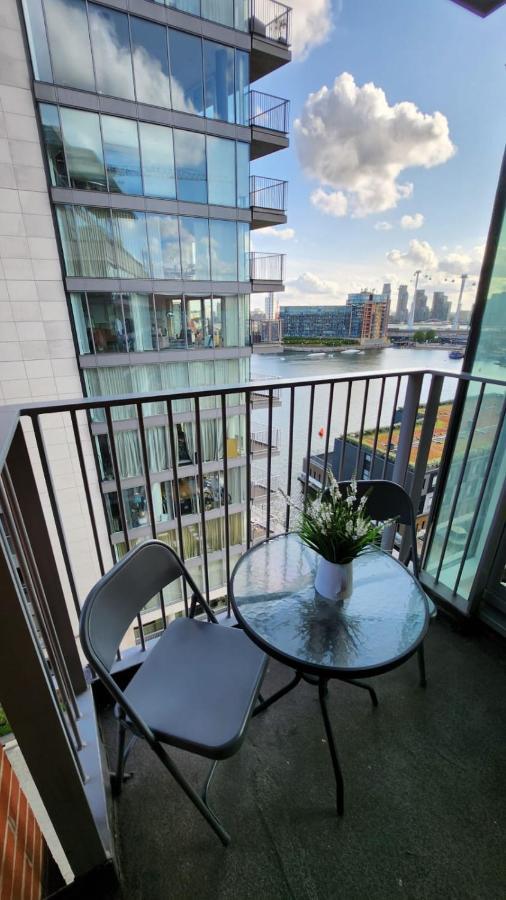 Luxury 2 Bed Apartment Excel Londres Extérieur photo